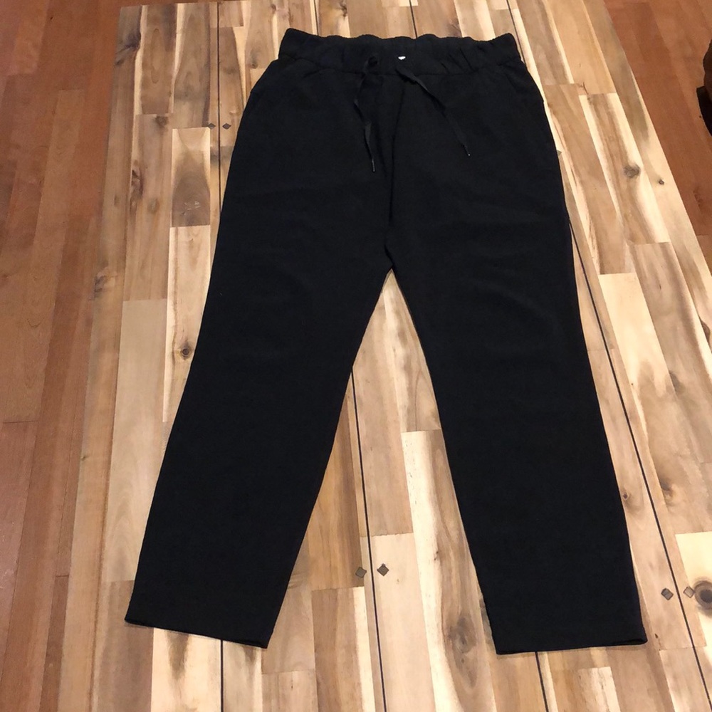 Lululemon On The Fly pants - woven